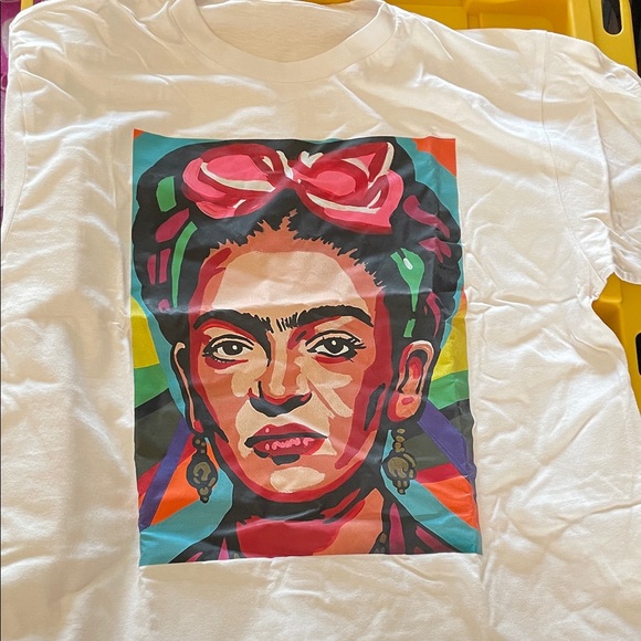 Zero Tops - 🌟 **Rare Frida Kahlo Print T-Shirt by Zero the Painter** 🌟